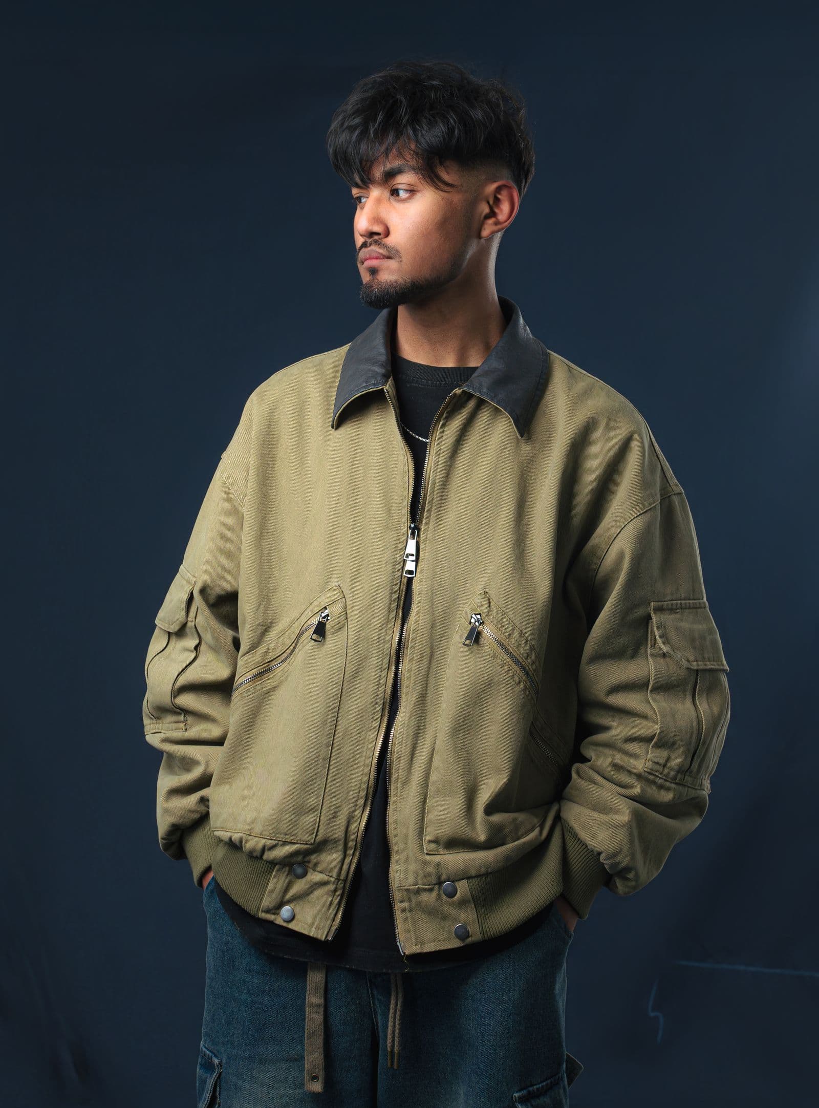 Bomber Jacket in olive, photo 3